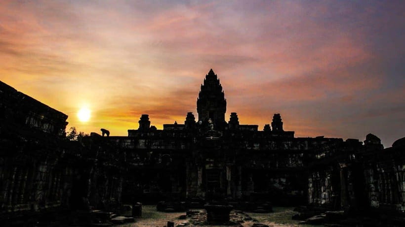 Siem Reap: Angkor Wat: Small-Group with Sunset Tour - Angkor Wat: Moat, Outer Wall, and the Long Rectangular Galleries