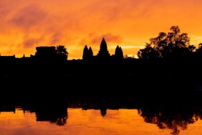 Siem Reap: Angkor Wat Sunrise & Explore Angkor Temples With Guide - Banteay Kdei and Srah Srang: Calmer Temples and a Water Break