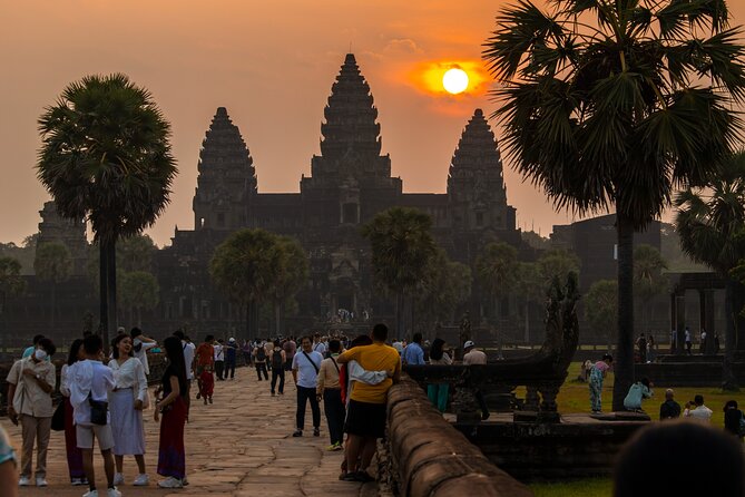 Siem Reap: Angkor Wat Sunrise & Explore Angkor Temples With Guide - Who This Sunrise and Temple Tour Fits Best