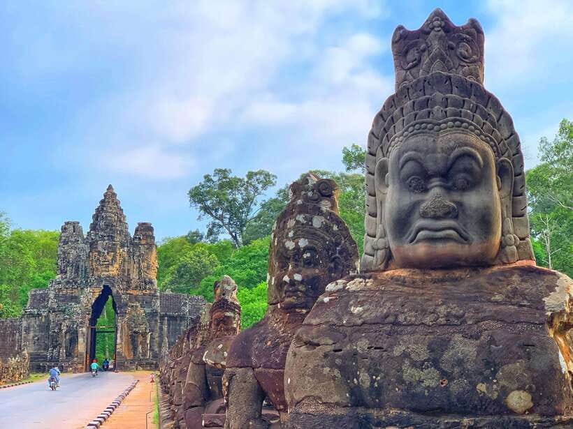 Siem Reap: Angkor Wat Sunrise for Group or Private Tours - Angkor Wat Complex Walk: Carvings, Nymphs, and Easy Ways to Enjoy It