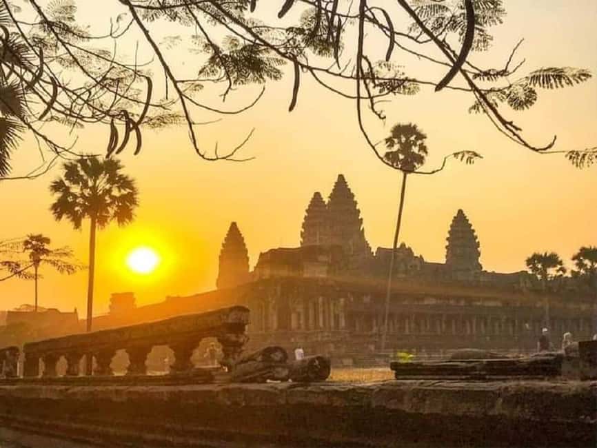 Siem Reap: Angkor Wat Sunrise Tour with Spanish Guide - Key highlights at a glance