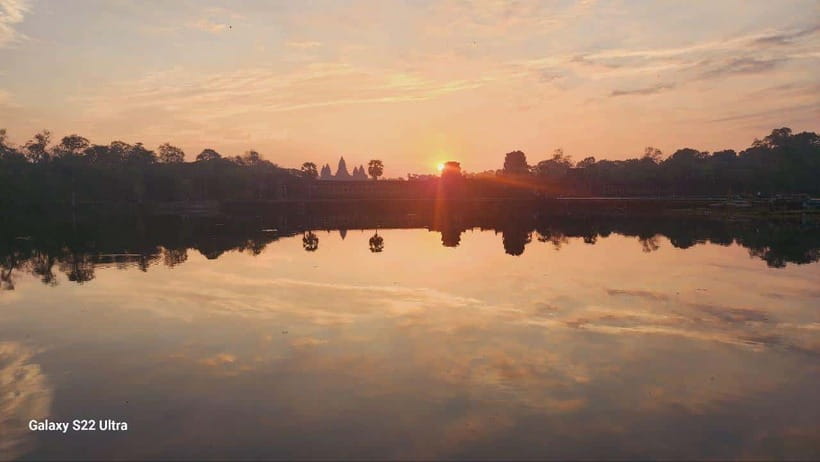 Siem Reap: Angkor Wat Sunrise Tour with Spanish Guide - Should you book the Spanish Angkor Wat Sunrise Tour?