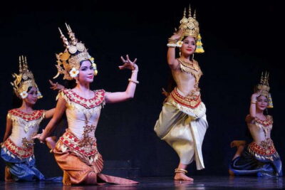 Siem Reap: Apsara Dance Show and Dinner with Hotel Pickup - Robam Theatre dinner setup: how to make the most of your seat time