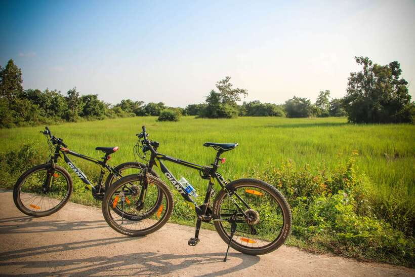 Siem Reap: Countryside Cycle and Local Village Life Tour - Getting Started: Hotel Pickup and the Ride Out of Town