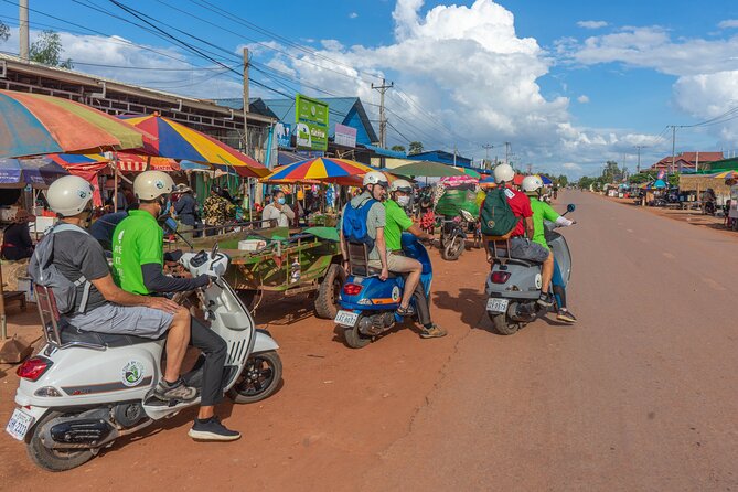 Siem Reap Countryside Sunset Vespa Tour / Tuk Tuk Available - What’s Included (and Why It Makes the Day Easier)