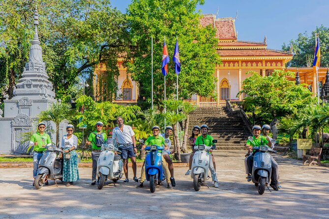 Siem Reap: Countryside Vespa Tour / Tuk Tuk Available - Local crafts and food stops: rice noodles and bamboo rice cake