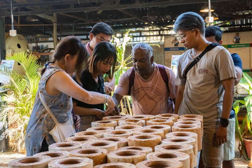 Siem Reap Evening Food Tour - On Promotion Price limit Offer - Phum Num Banh Chok in a Back Alley by the River