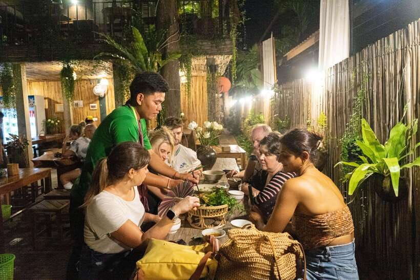 Siem Reap: Evening Food Tour with 10 Local Tastings - Key Highlights You’ll Actually Feel