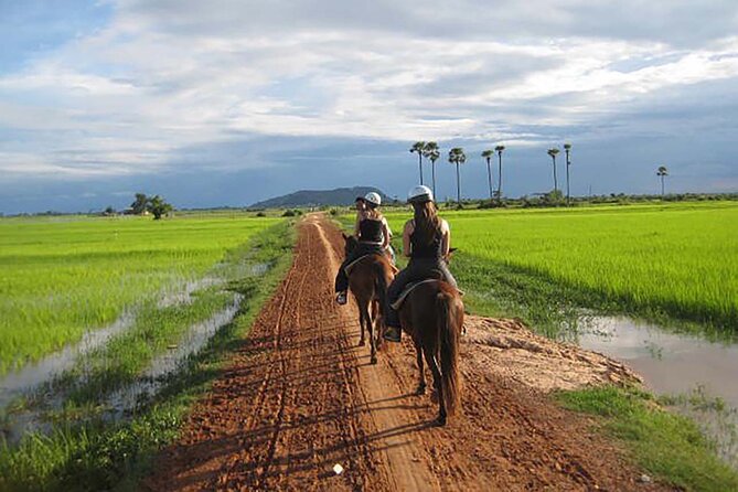 Siem Reap Happy Horse Riding Free Pick-up & Drop-off - What happens before you mount: instruction and equipment prep