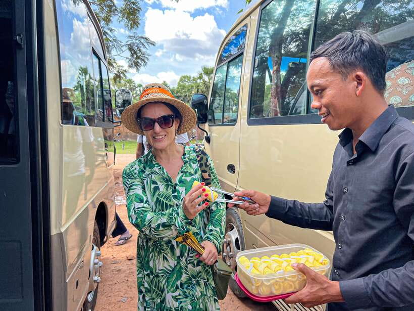 Siem Reap: Kampong Phluk and Tonle Sap Sunset Boat Cruise - Mangroves, Monkeys, and the Tonle Sap Ecosystem
