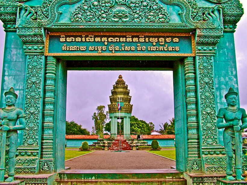 Siem Reap: Khmer Rogue, War museum &landmine museum Day Tour - War Museum Cambodia: how artifacts show the geography of conflict
