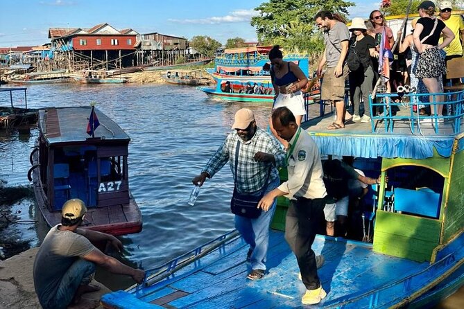 Siem Reap: Kompong Pluk Tonle Sap , Floating Village Tour Cruise - Getting there: A/C pickup, a local English-speaking leader, and road reality