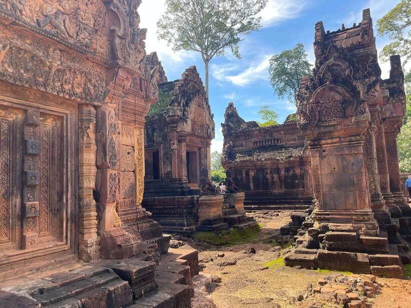 Siem Reap: Kulen Waterfall and Banteay Srei Exploration - Kulen and Banteay Srei: the best kind of break from Angkor crowds