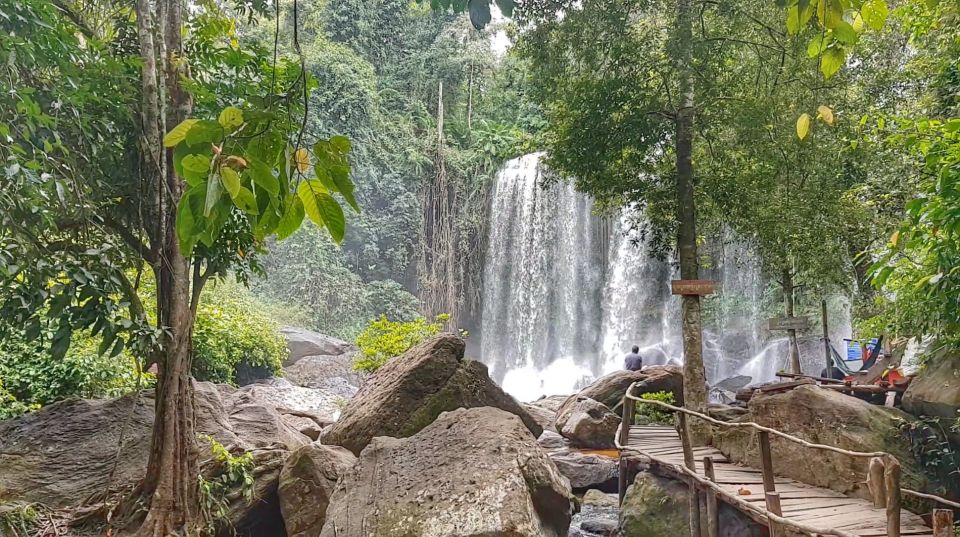 Siem Reap: Magical Kulen Mountain by Cambodiajeep - Preah Ang Thom reclining Buddha: the sacred moment to slow down