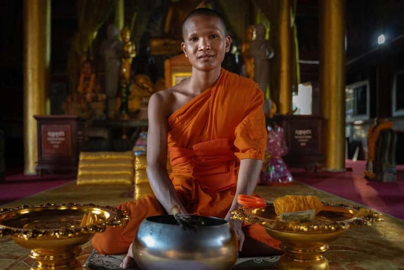 Siem Reap: Monk Blessings and Village Life Scooter Tour - The Village Home Visit: Sticky Rice Cakes and Daily Food Rhythm