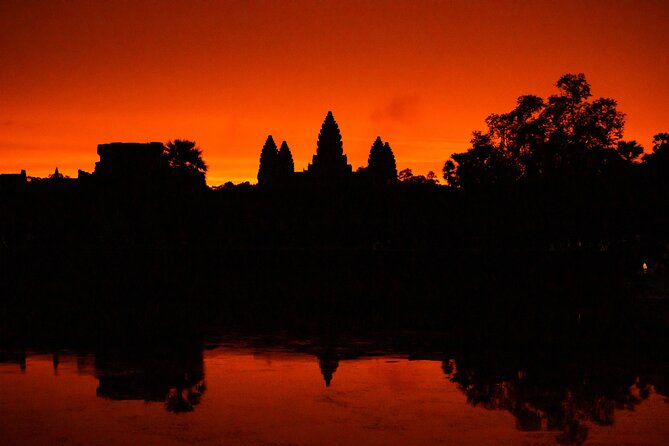 Siem Reap: Private Angkor Wat Sunrise & Tour Around Angkor Park - Banteay Kdei: the quieter temple break that keeps the day from frying