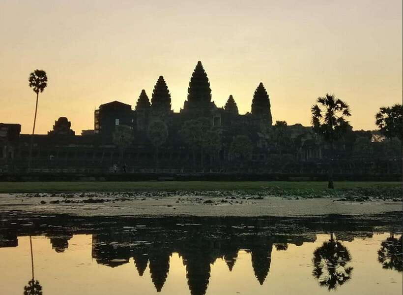 Siem Reap Private Car Charter with English Speaking Driver - Meeting up, the AC van, and an English driver who keeps you on schedule