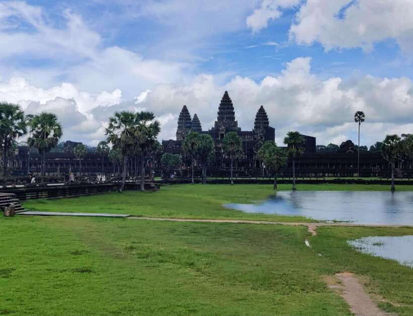 Siem Reap Private Car Charter with English Speaking Driver - How a custom 8–12 hour day usually flows