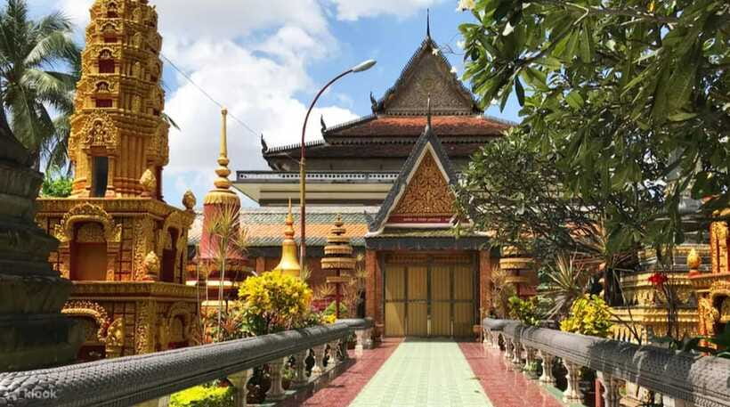 Siem Reap Private Car Charter with English Speaking Driver - Angkor Thom and Bayon Temple: the classic combo with less wasted motion