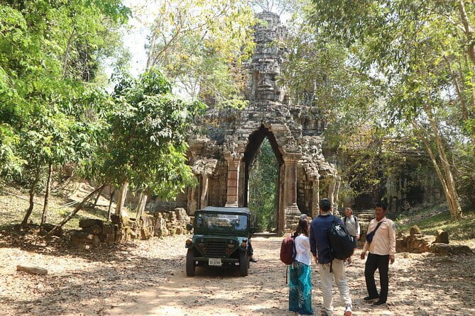 Siem Reap: Private Custom Angkor Wat Tour with Local Guide - Stop-by-Stop: Angkor Wat, Bayon, Ta Prohm, and Preah Palilay