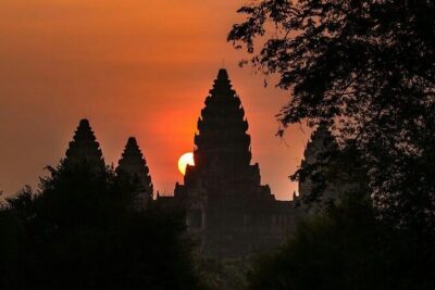 Siem Reap Private Day Tour: Angkor Wat Sunrise, Bayon & Ta Prohm - The private ride, pickup timing, and your AC comfort zone