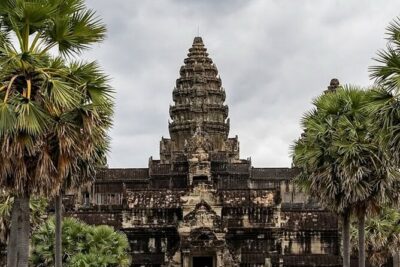 Siem Reap Private Full Day Angkor Wat Tour with Sunset or Sunrise - Getting to the temples in comfort: tuk-tuk or air-conditioned van
