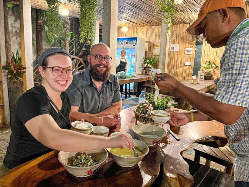 Siem Reap: Small Group Street Food Tour with Tuk-Tuk Ride - Key things that make this tour worth your time