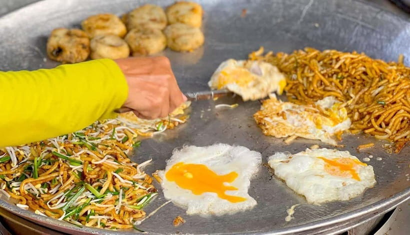 Siem Reap: Small Group Street Food Tour with Tuk-Tuk Ride - Who should book this Siem Reap street food tuk-tuk tour?
