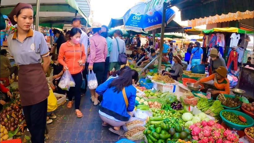 Siem Reap Street Foods Tour by Tuk Tuk with Personal Guide - Preah Ang Chek Preah Ang Chorm Shrine: a scenic reset before you start eating