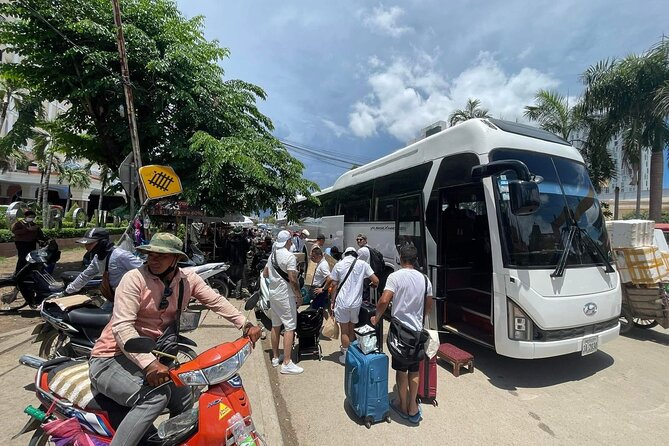 Siem Reap to Laos Border, Don Det, 4000 island, Pakse ,Vientiane - Ending in Vientiane: the capital option with a practical route