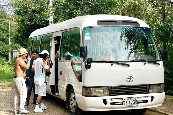 Siem Reap to Laos Border, Don Det, 4000 island, Pakse ,Vientiane - Hotel pickup, air-conditioning, and the small comfort wins