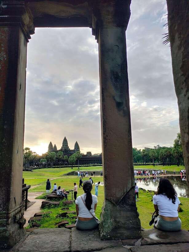 Siem Reap Tour Guide: Angkor Wat Sunrise Tour & Beng Mealea - A 10-hour circuit that actually makes sense