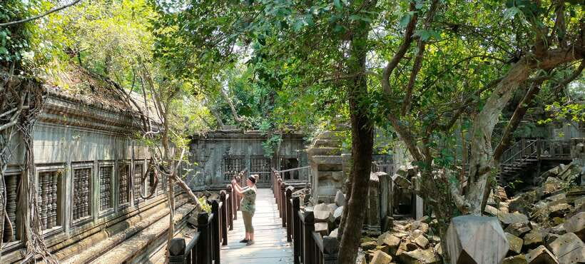 Siem Reap Tour Guide: Angkor Wat Sunrise Tour & Beng Mealea - Getting started: hotel pickup, AC comfort, and timed sunrise