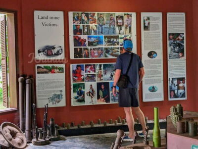 Siem Reap: War Museum included Ticket & Free Round trip - Entering the Garden Museum: Vehicles, Artillery, and What You’ll Notice First