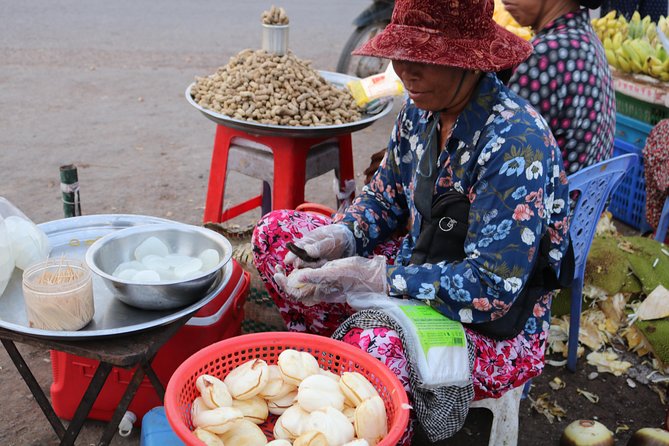 Street Food Tasting Tour including Dinner - Dinner that actually feels local
