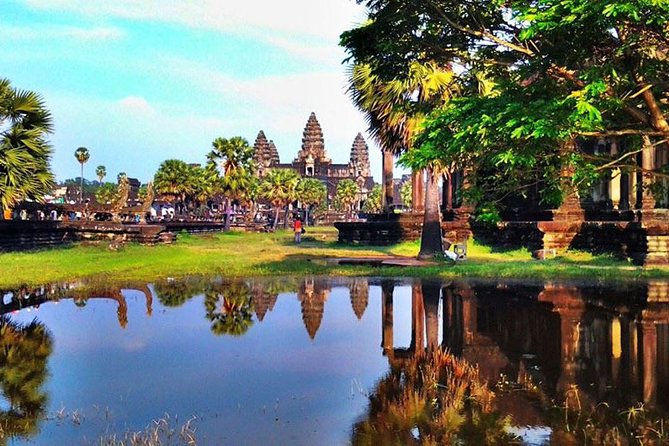 Sun Rise at Angkor Wat Small Group Day Tour from Siem Reap - Angkor Wat sunrise: eastern route, pools, and first light