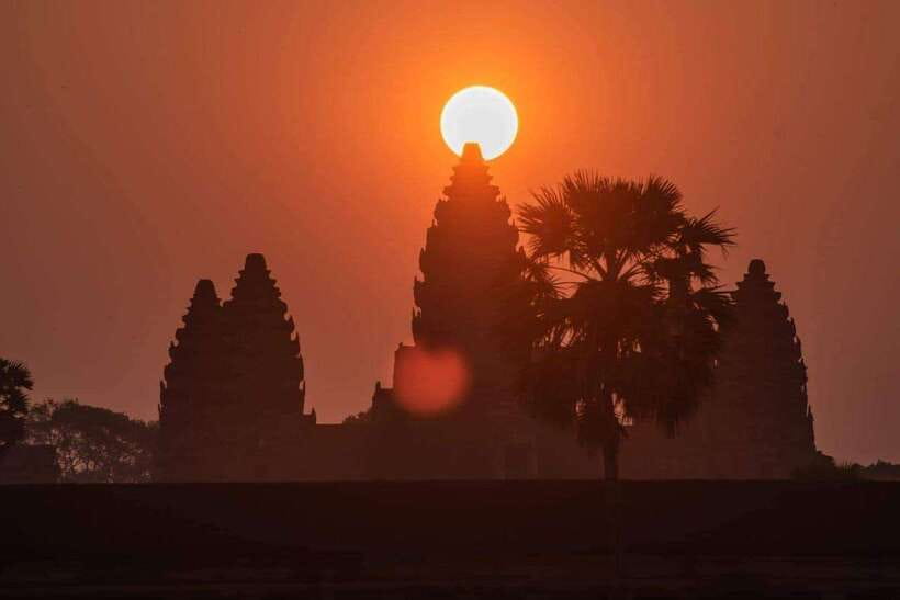 Sunrise at Angkor Wat Temple: 3-Hour Private Tour - Angkor Wat at sunrise: what you’re really paying for