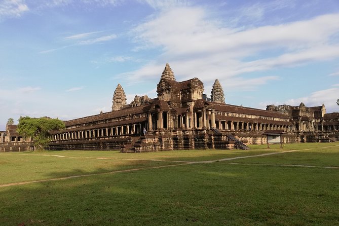 Sunrise Small Group Tour to Angkor Wat Temple - Monk blessings: a meaningful extra if the timing works