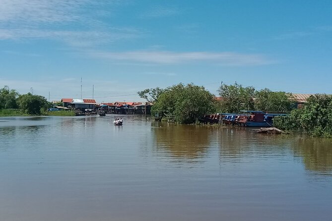 Sunset on Tonle Sap Lake - A sunset boat on Tonle Sap: why this timing hits so well
