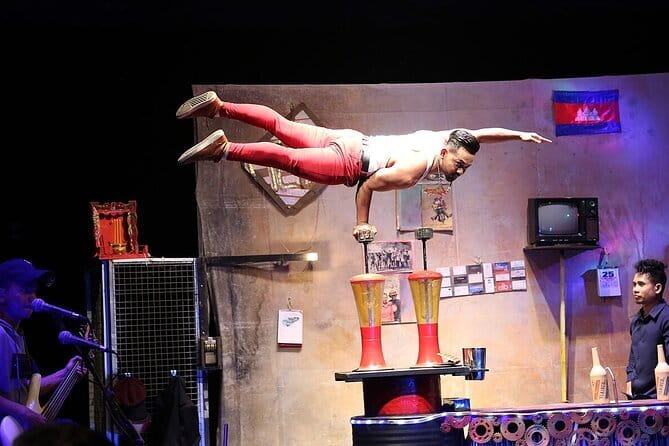 The Cambodian Circus Show and Pub Street Night Market - Getting there smoothly: the flow of the night