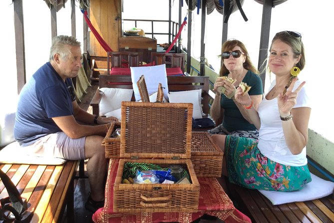 Tonle Sap Lake-Floating Villages-Mangrove Forest - Lunch, snacks, cold water, and local beers: the comfort factor