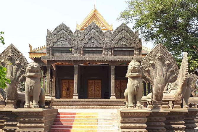 Tuk Tuk Journey: Exploring Rural Life and Silk Farm Craftsmanship - Angkor Silk Farm: From Silkworms to Woven Cloth