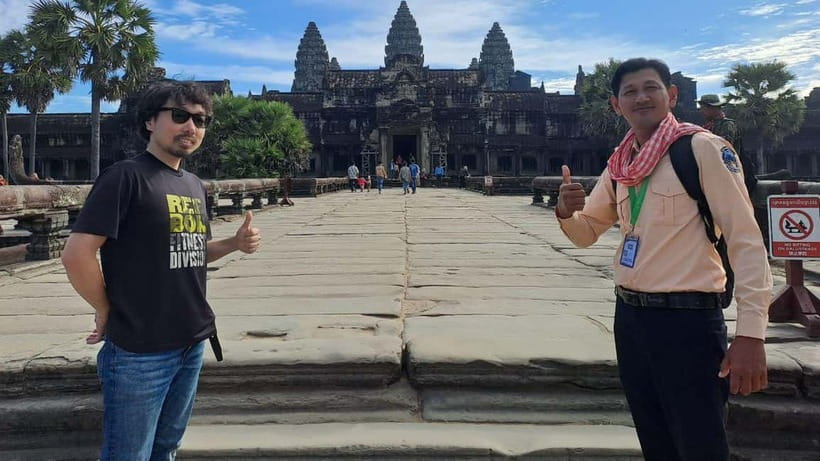 Ultimate Sunrise to Angkor Wat, Angkor Thom and Bayon Temple - Victory Gate wrap-up: turning the circuit into a finished loop