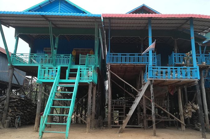 War Museum, Killing Field and Floating Village ( Kampong Phluk) - How the English-speaking guide shapes the whole day